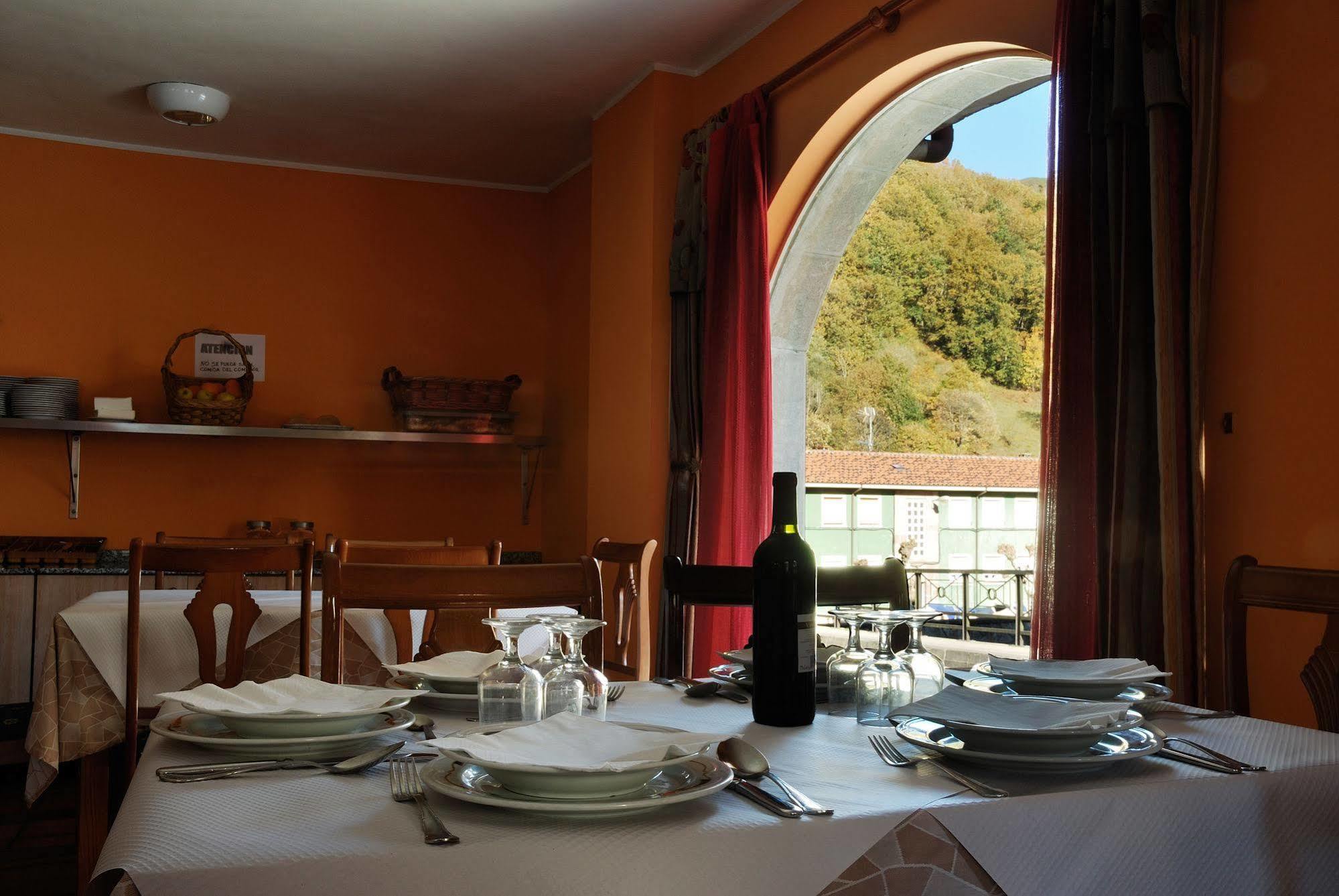 Los Acebos Cangas Onís エクステリア 写真