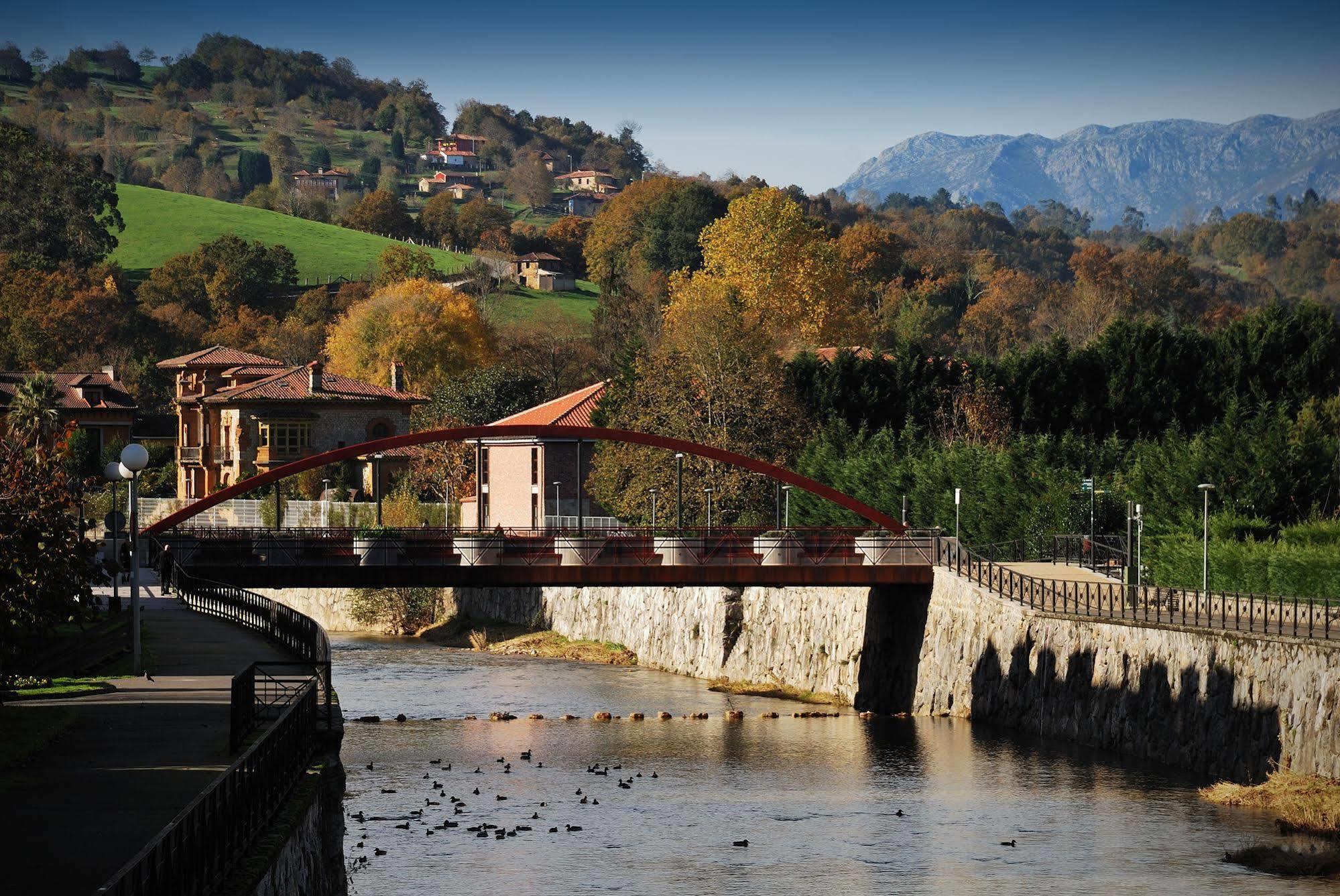 ホテル Los Acebos Cangas Onís エクステリア 写真